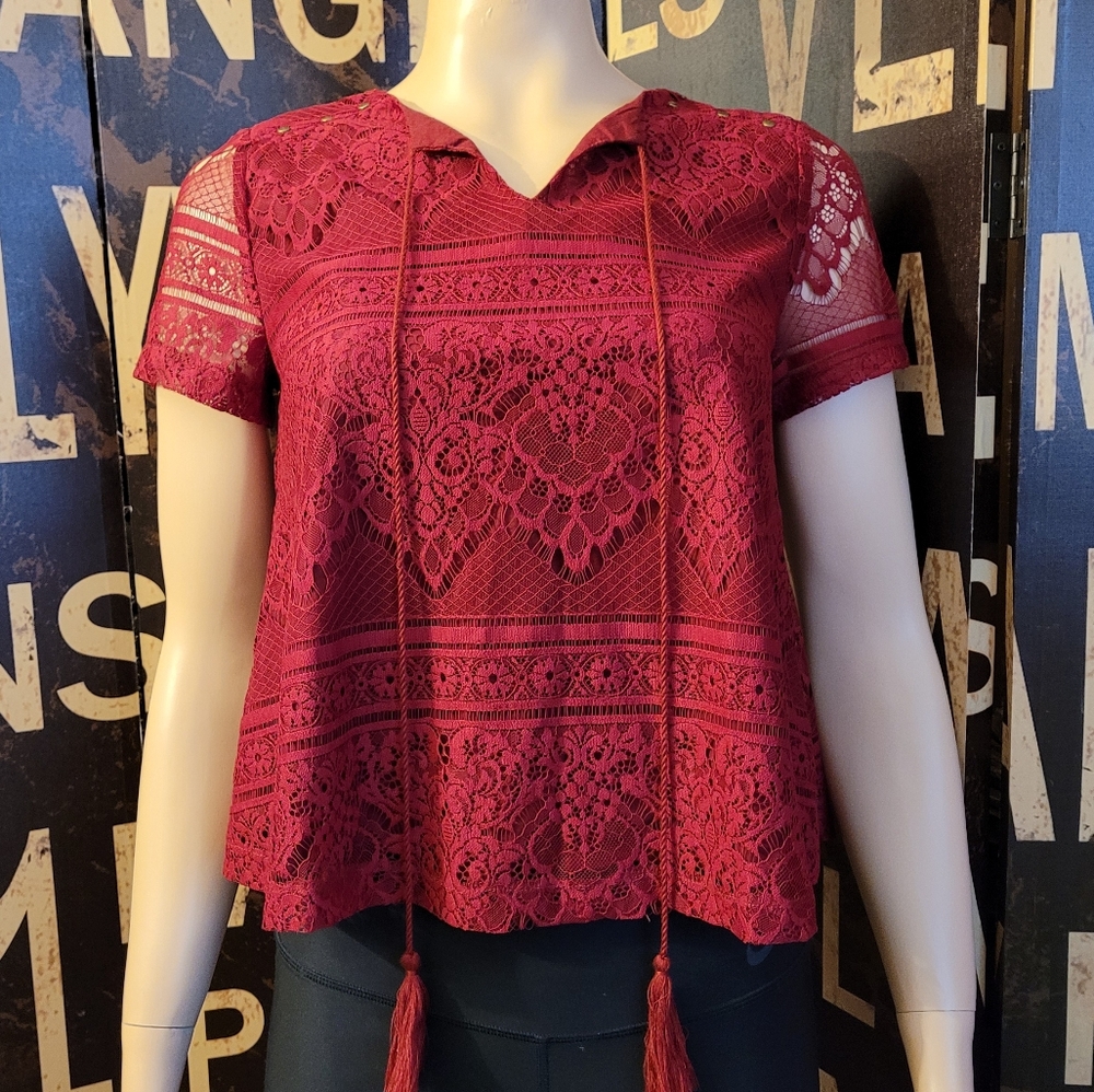 2 For $30😀 Anthropologies Moon River Crochet Lace Short Sleeve Top